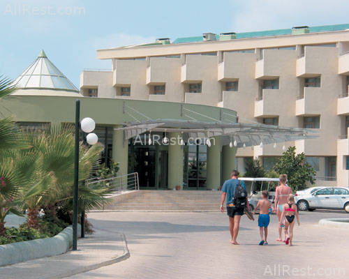Golden Coaste Resort Hotel 2